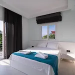 Villa Mira *