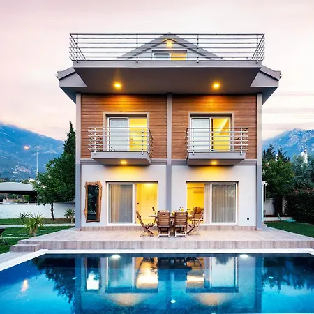 Mira Villa *