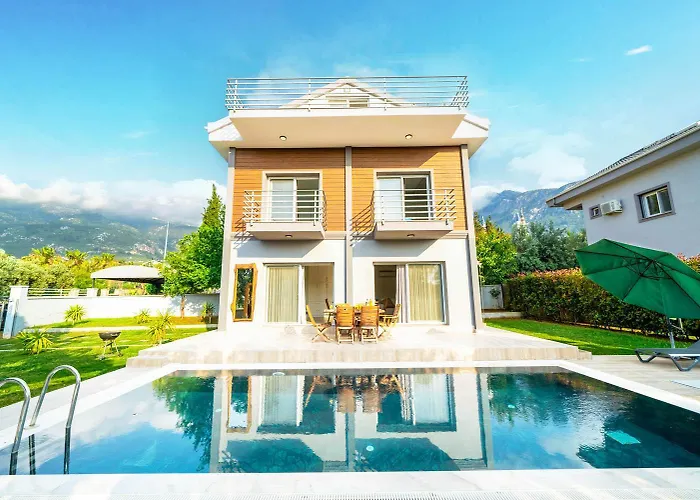 Villa Mira *