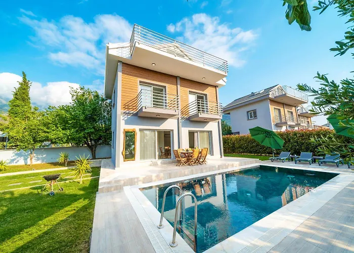 Villa Mira *
